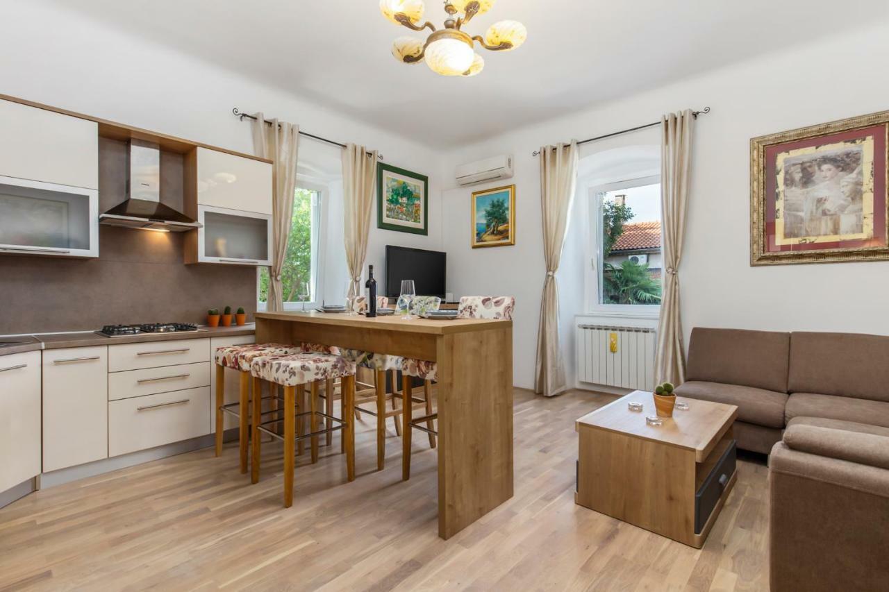 Apartman Villa Carolina Rijeka Eksteriør bilde