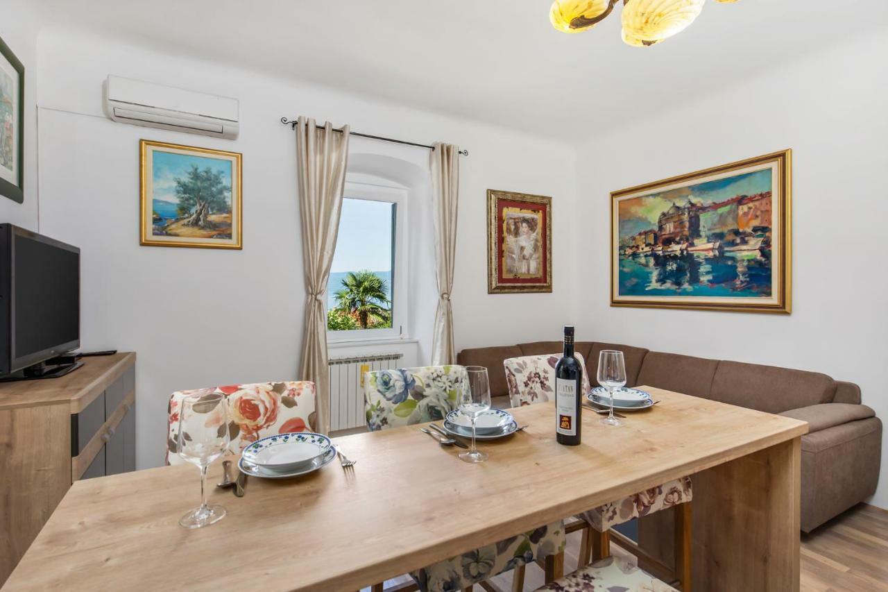 Apartman Villa Carolina Rijeka Eksteriør bilde